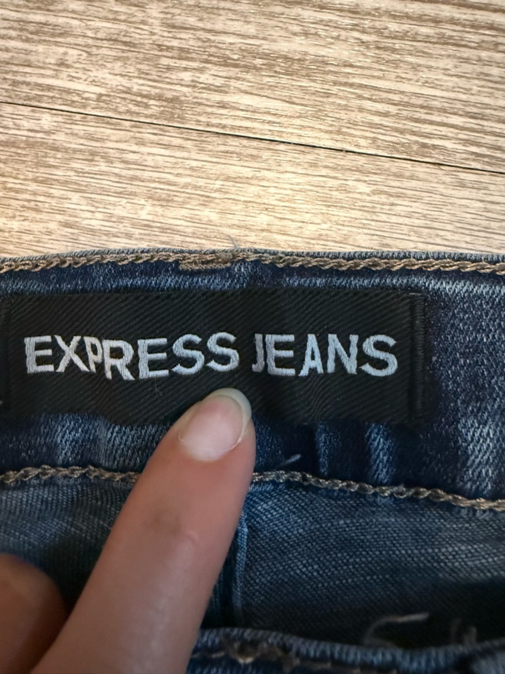 Express Jeans Mid Rise Dark Wash Denim Leggings - Picture 6 of 10